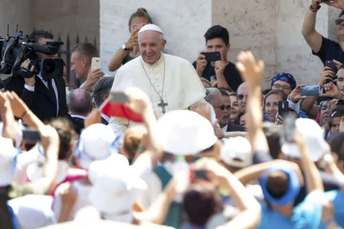 Papa Francisco recibirá a jóvenes líderes católicos de más de 100 países