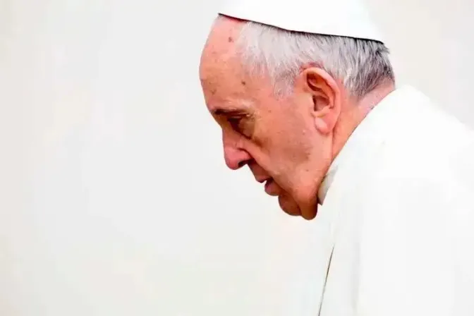Papa Francisco pide soluciones conjuntas ante “globalización de problemas” por la guerra