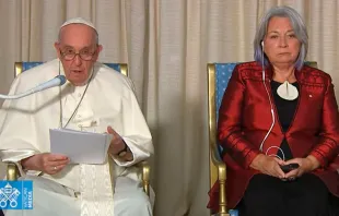 El Papa Francisco y la gobernadora general de Canadá, Mary Simon. Crédito: Captura de video (Vatican Media) 