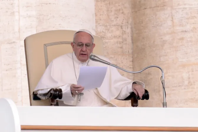 Promover la dignidad requiere escuchar a los necesitados, recuerda el Papa Francisco