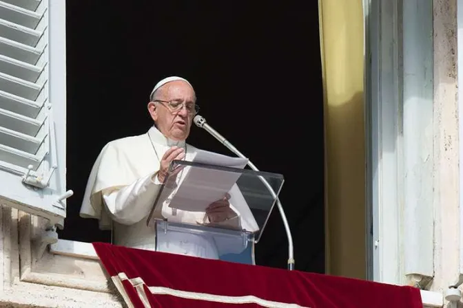 Papa Francisco pide rezar juntos por la paz en Siria