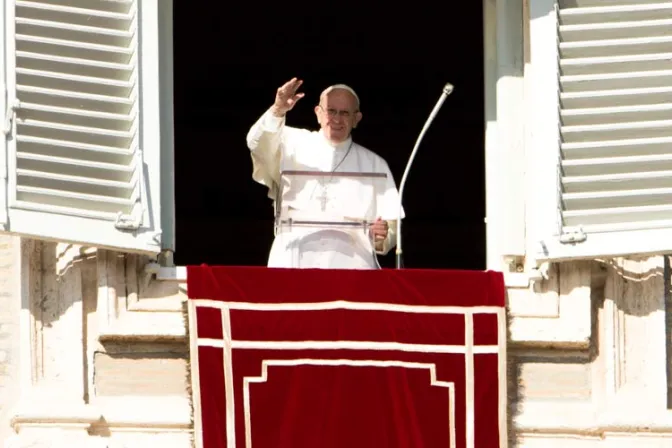 Si no confiamos en Dios, el miedo nos bloqueará y no daremos frutos. Papa Francisco [VIDEO