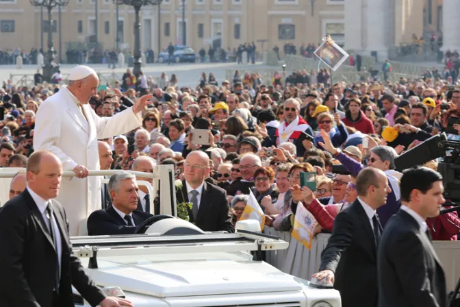 Papa Francisco: La misericordia puede curar las heridas y cambiar la historia del hombre 