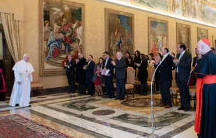 El Papa Francisco recibe a un grupo de la Pontificia Comisión para América Latina (CAL). Foto: Vatican Media 