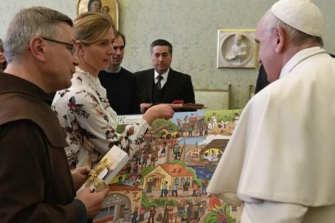 Papa Francisco: El Crucifijo es un llamado a todos para renovar la Iglesia