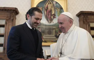 Papa Francisco con el Primer Ministro libanés, Saad Hariri. Foto: Vatican Media 