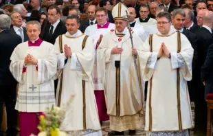 El Papa Francisco al inicio de la Misa del 7 de abril de 2013 en la que tomó posesión de la Diócesis de Roma. Crédito: Vatican Media null
