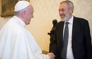 El Papa Francisco con el Rabino Riccardo Di Segni en 2017. Foto: Vatican Media 