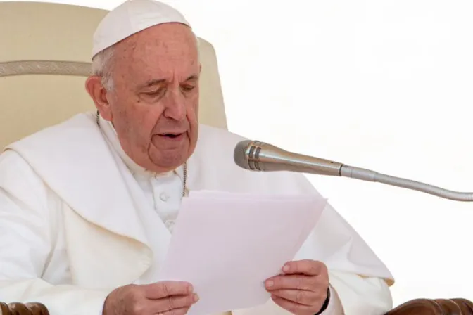 Papa Francisco anima a los cristianos a rezar en cualquier situación 