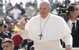 El Papa Francisco en la Audiencia General. Foto: Lucía Ballester / ACI Prensa 