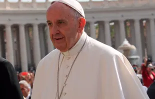 El Papa Francisco accede a la Plaza de San Pedro / Foto: Elise Harris (ACI Prensa) 