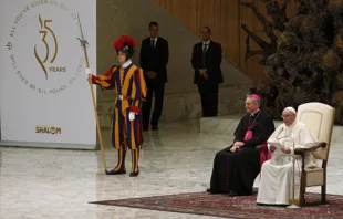 El Papa Francisco durante la audiencia. Foto: Daniel Ibáñez / Foto: ACI Prensa 