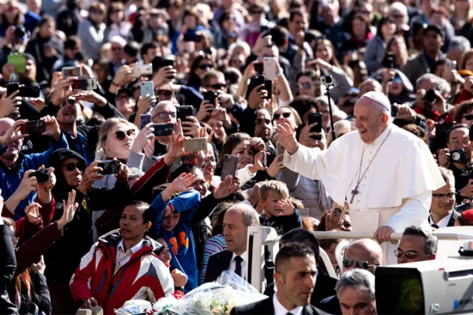 La falta de trabajo se ha convertido en una tragedia mundial, asegura el Papa Francisco