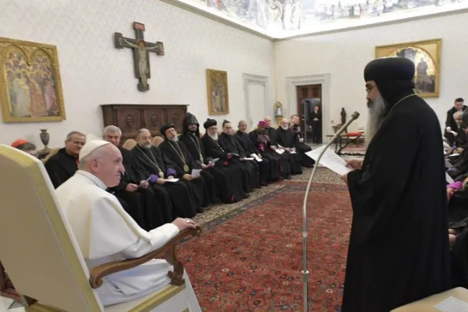 El Papa pide que Oriente Medio se convierta en tierra de paz y no en campo de batalla