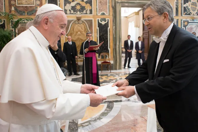 Papa Francisco afirma que a pesar de las guerras “la paz siempre es posible”