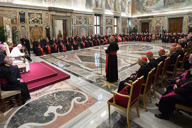 Papa Francisco: Males y escándalos no podrán ocultar eficiencia de la Curia Romana