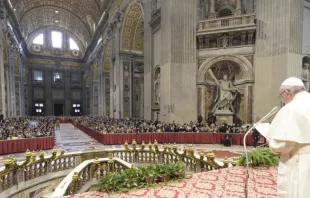 El Papa Francisco recibe a la diócesis natal del Padre Pío. Foto: Vatican Media 