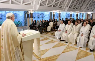 El Papa Francisco celebra Misa en la Casa Santa Marta / Foto: L'Osservatore Romano 