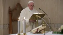 El Papa Francisco durante la Misa en Santa Marta. Foto: Vatican Media
