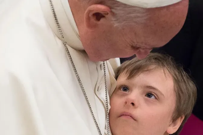 Papa Francisco en el Día del Síndrome de Down: Todo niño es un don para la familia