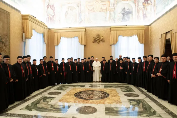 El Papa pone de ejemplo al pueblo libanés por su generosidad con los refugiados