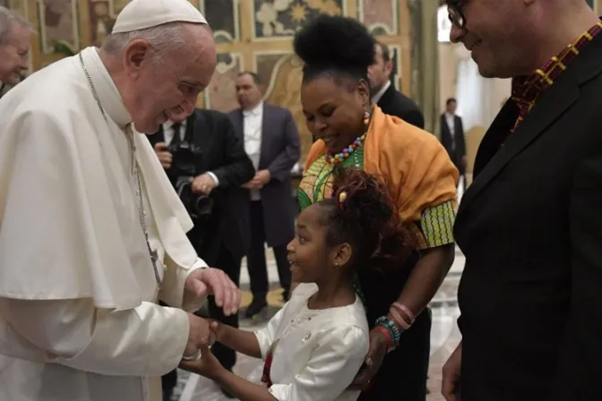 El Papa propone a los profesionales del estilismo el ejemplo de San Martín de Porres