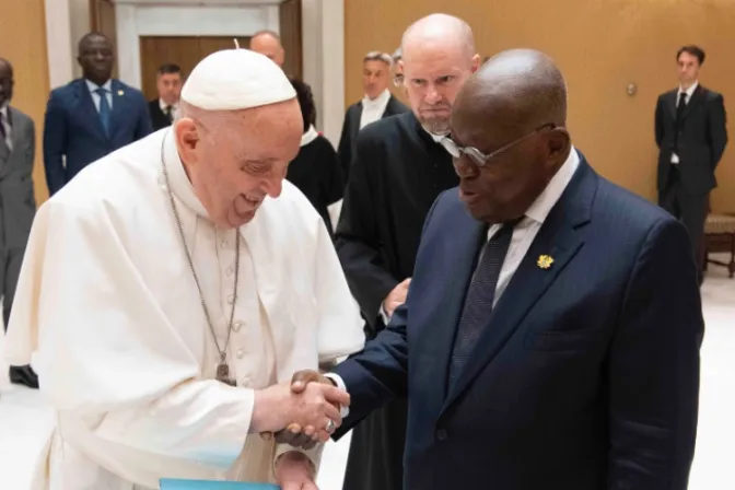 ¿Por qué el Papa Francisco ha bendecido al presidente de Ghana? 