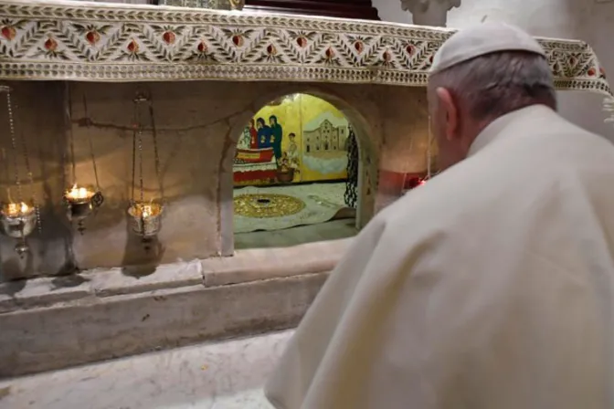 El Papa y los Patriarcas Orientales veneran juntos las reliquias de San Nicolás en Bari