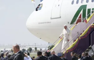 El Papa Francisco llega a Tailandia. Foto: Hannah Brockhaus / ACI Prensa 