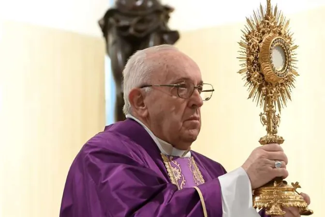 El Papa invita a reforzar la relación con Dios a través de la oración