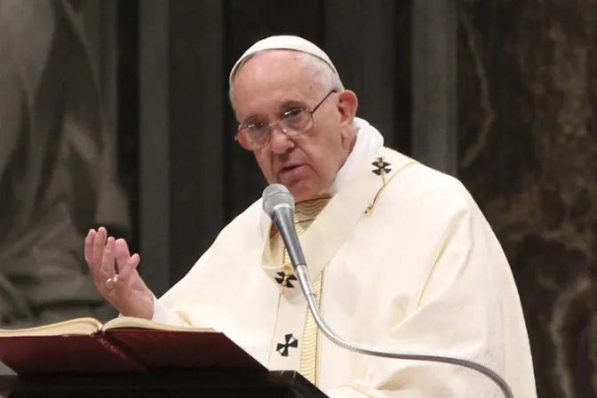 La violencia nunca puede justificarse en nombre de Dios, dice el Papa Francisco