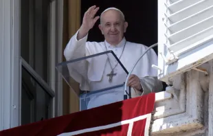 Papa Francisco en el rezo del Ángelus. Foto: Vatican Media 