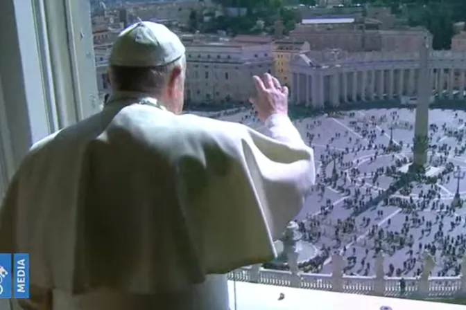 Papa Francisco en el Ángelus: También hoy Jesús nos dice “levántense y no teman”