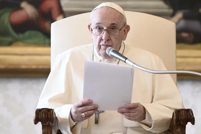 Papa Francisco agradece viaje a Irak, proyecto de San Juan Pablo II
