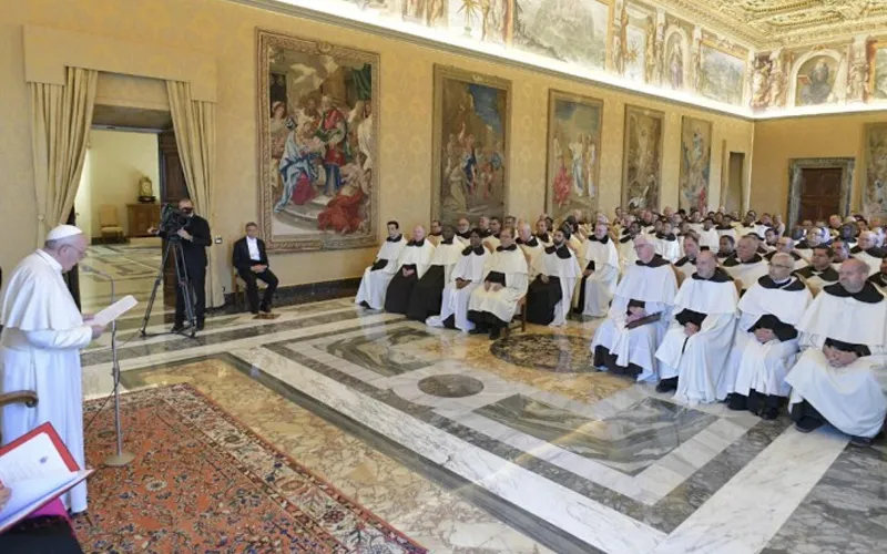 El Papa Francisco con el Capítulo General de los Carmelitas. Foto: Vatican Media ?w=200&h=150