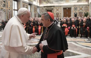 Papa Francisco y el Cardenal Angelo Becciu en 2019. Crédito: Vatican Media 
