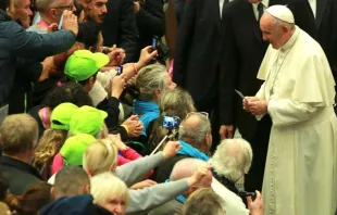 El Papa Francisco se encuentra con los peregrinos del Jubileo de los Excluidos / Foto: Lucu00eda Ballester (ACI Prensa) 