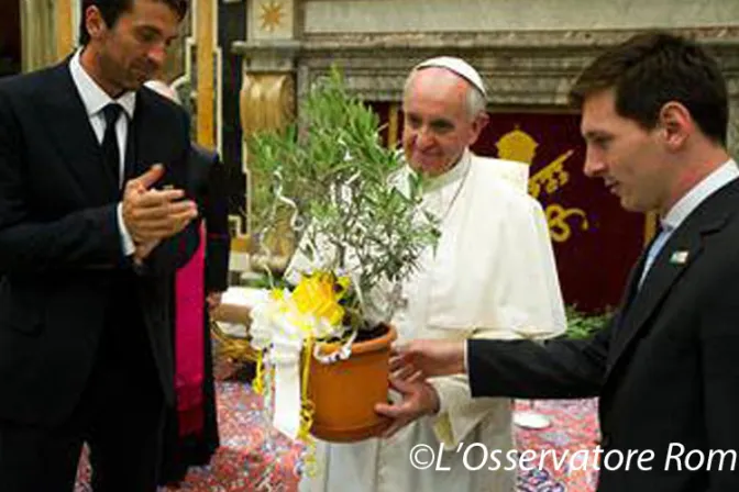 Así saludó Messi al Papa Francisco por su cumpleaños