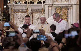 Imagen referencial. Papa Francisco en Bucarest. Foto: Pool Vamp 