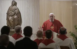 El Papa Francisco en la Misa de la Casa Santa Marta. Foto: Vatican Media  