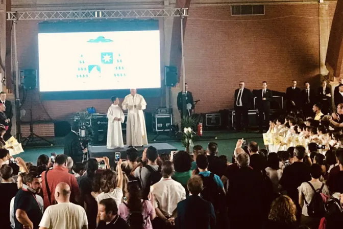 El Papa envía un abrazo a los niños y jóvenes afectados por el terremoto en Italia