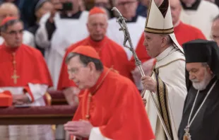 El Papa Francisco reza las vísperas en la Basílica de San Pablo extramuros. Foto: Daniel Ibáñez / ACI Prensa 