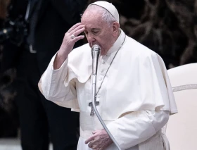 El Papa Francisco lamenta la muerte de 17 niños por un incendio en una escuela de Kenia