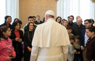 El encuentro del Papa Francisco con huérfanos de Rumania el pasado 4 de enero. Foto: Vatican Media 