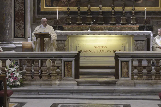 Papa Francisco por 100 años de nacimiento de San Juan Pablo II “era hombre de Dios” 