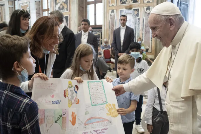 Papa Francisco destaca el valor de la vida: Todo lo que es vida viene de Dios que es amor