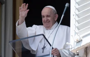 Papa Francisco en el rezo del Ángelus. Foto: Vatican Media 