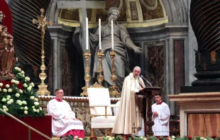 El Papa pronuncia la homilía en el Consistorio. Foto: Daniel Ibáñez / ACI Prensa 
