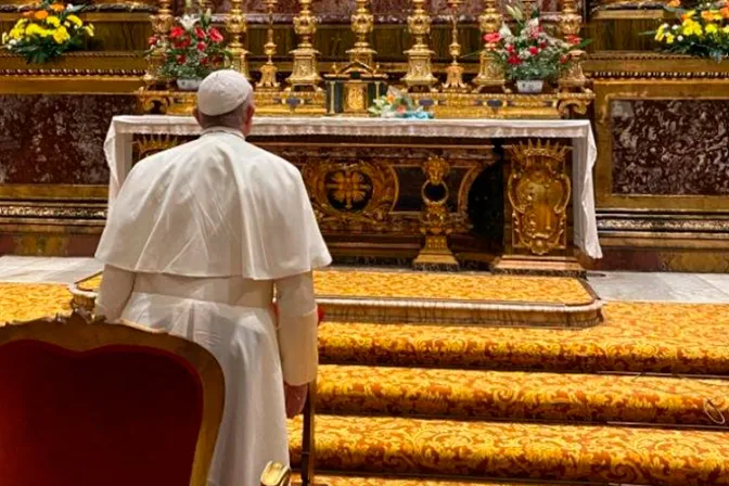 Papa Francisco agradece a la Virgen María por su viaje a Tailandia y Japón