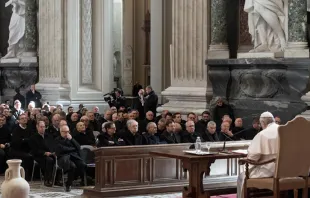 El Papa Francisco con los sacerdotes de Roma - Foto: Vatican Media / ACI Prensa 